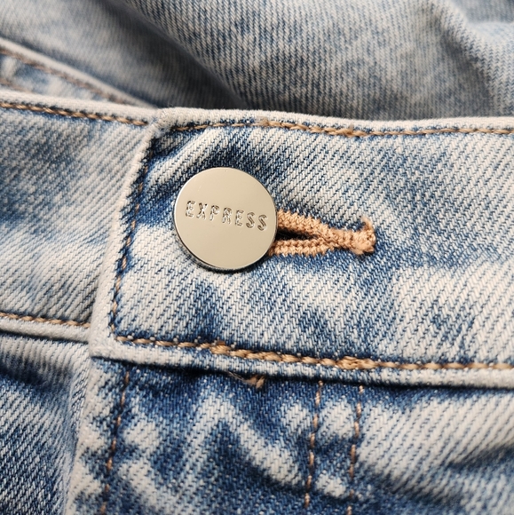 Express Low Rise Light Wash Ripped Bootcut Jeans - Picture 10 of 12